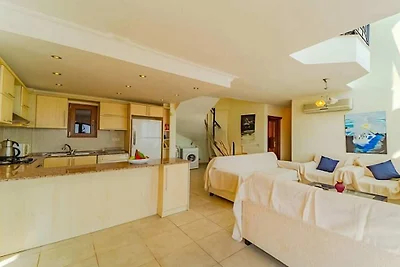 Villa in Kalkan mit Schwimmbecken