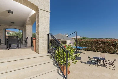 Villa in Poreč mit Schwimmbecken