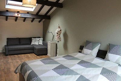 Nice holiday home in Aubeterre-sur-Dronne wit...