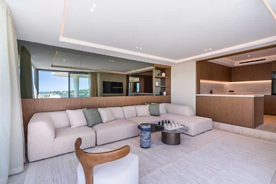 Uitzonderlijk appartement met terras en uitzi...