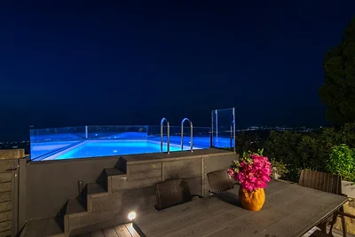Villa con 3 camere da letto a Maroulas