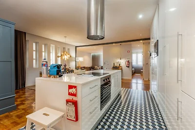 Geräumige Wohnung mit Balkon in Porto