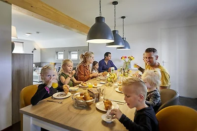 Mooie villa met luxe terras, vlakbij Roermond