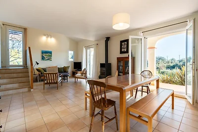 Ruhiges Ferienhaus mit privatem Pool