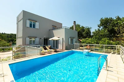 Villa in Prines mit privatem Pool