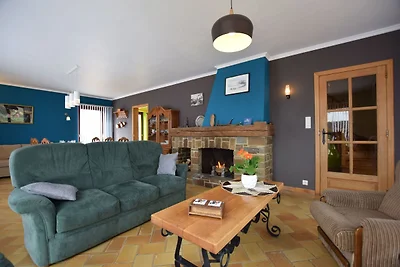 Einladendes Ferienhaus mit großem Garten