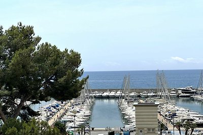 Apartment mit Meerblick und Klimaanlage