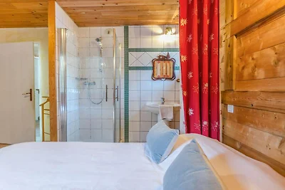 Modernes Chalet in Peisey-Nancroix mit Balkon