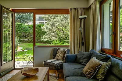 Apartment with Lovely Terrace near Lift...