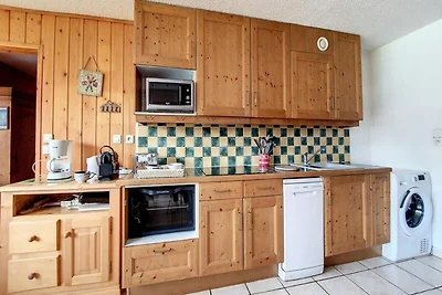 Geräumiges Apartment · Direkter Zugang zur Sk...