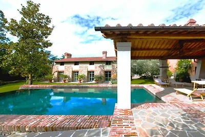 Villa in Pian di Sco met zwembad