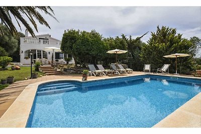 Villa mit Pool, Garten und Wifi