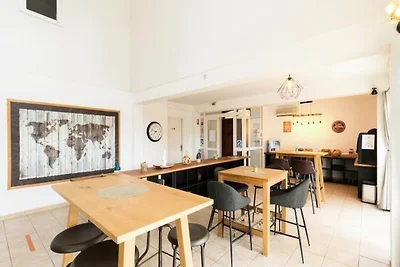 Residenzgarten und Stadt Les Bastides