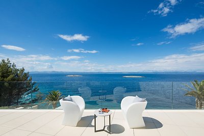 Villa sulla spiaggia a Korcula con piscina