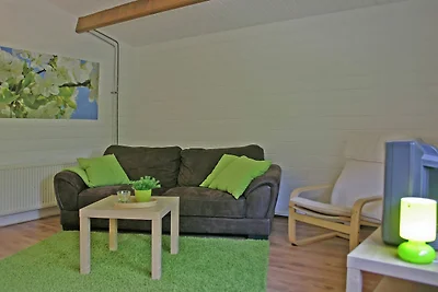 Chalet arredato in modo accogliente a...
