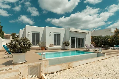 Moderne villa met privé zwembad