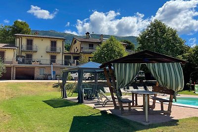 Rustikales Ferienhaus in Assisi mit...