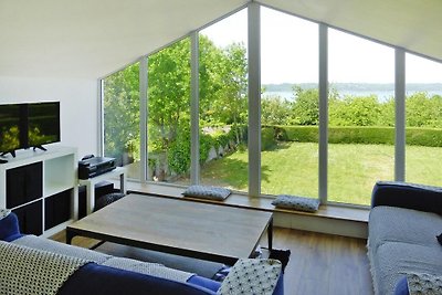 Komfortables Ferienhaus mit Meerblick nahe St...