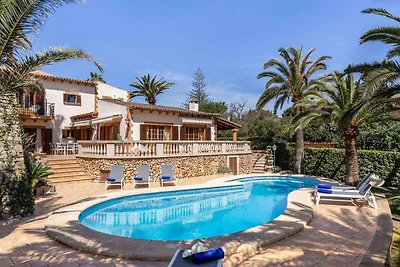 Schöne Villa mit Schwimmbad