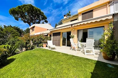 Wohnvilla mit Pool in Mandelieu