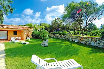 Ferienhaus in Porto Pollo mit Garten