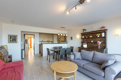 Licht appartement op de 7e verdieping