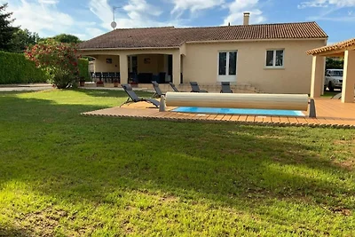Gemütliche Villa in Saint-Laurent-la-Vernède