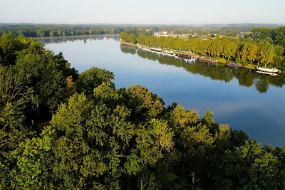 Hütte in Tournai mit Waldblick