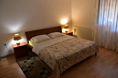 Apartment Take a Look - Three Bedroom Apartme...