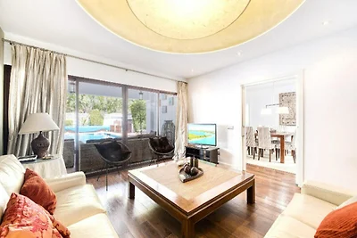 Villa in Marbella mit beheiztem Pool