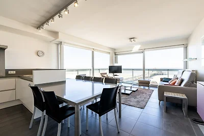 Wohnung an der Küste mit Meerblick