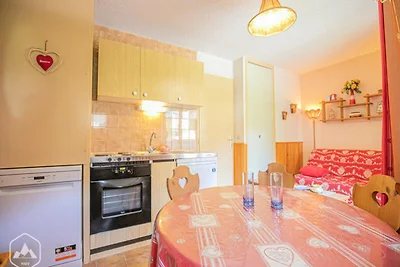 Voll ausgestattetes Studio mit Balkon