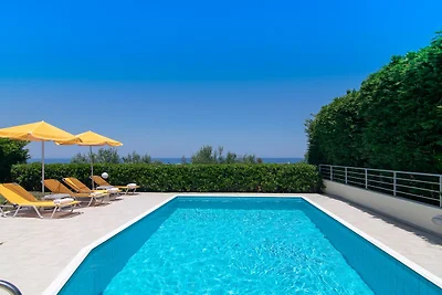 Villa in Adelianos Kampos mit Privatpool