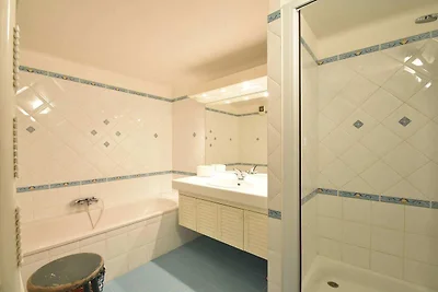 Gianina appartement voor vijf personen in De...