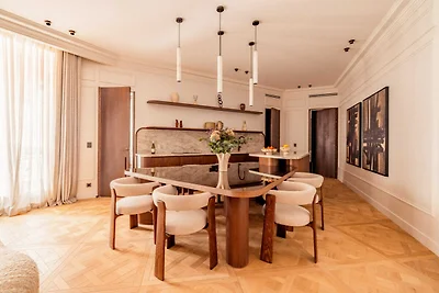 Luxe A/C Apt - 6P/3BDR - Arc de Triomphe