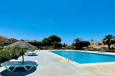 Appartamento a Roquetas de Mar con giardino