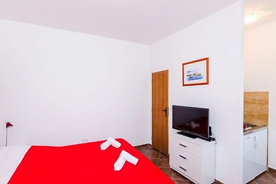 Miracle Apartments - Studio Apartment with Te...