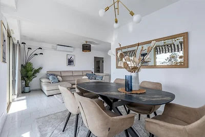 MC Riviera: modern apartment with stunning se...