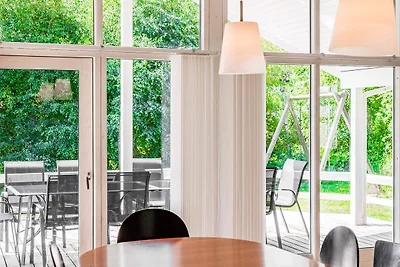 10 Personen Ferienhaus in Væggerløse-By Traum