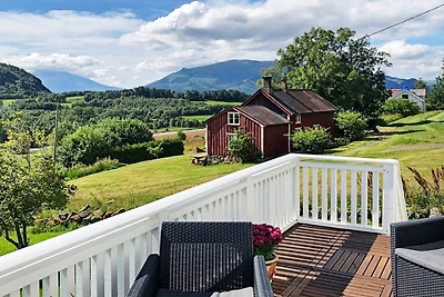 6 Personen Ferienhaus in AVERØY