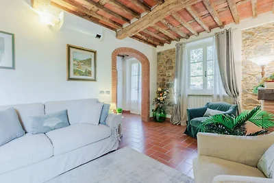 Smaakvol ingerichte villa in Lucca