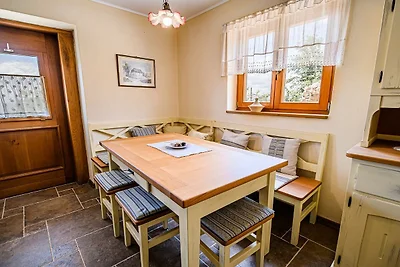 Hidden Authentic Haven Apartments - One Bedro...
