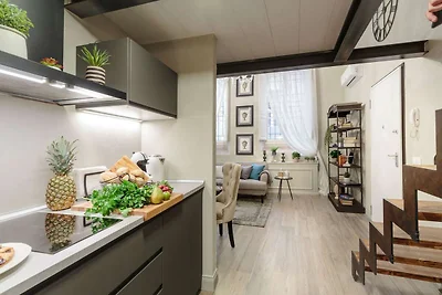 Chic suite, Steps from Torre Guinigi