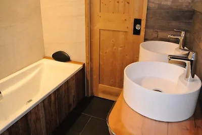 Berghaus in Bessans mit Alpenblick