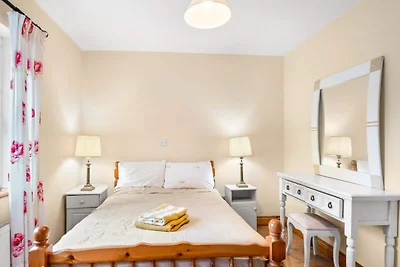 Cottage nahe Lough Mask mit Gartenblick