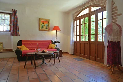 Malerische Villa mit Garten in Bagard...