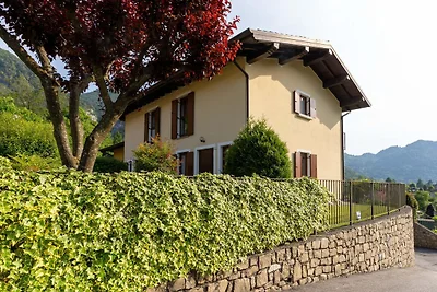 Ferienhaus in Idro in der Nähe von Scenic...