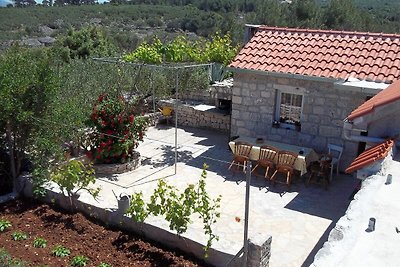 Ferienhaus in Mirca mit Terrasse