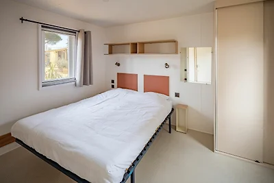 Chalet suitable for the disabled, in a holida...