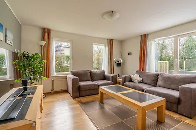 Villa mit finnischer Sauna und Außendusche